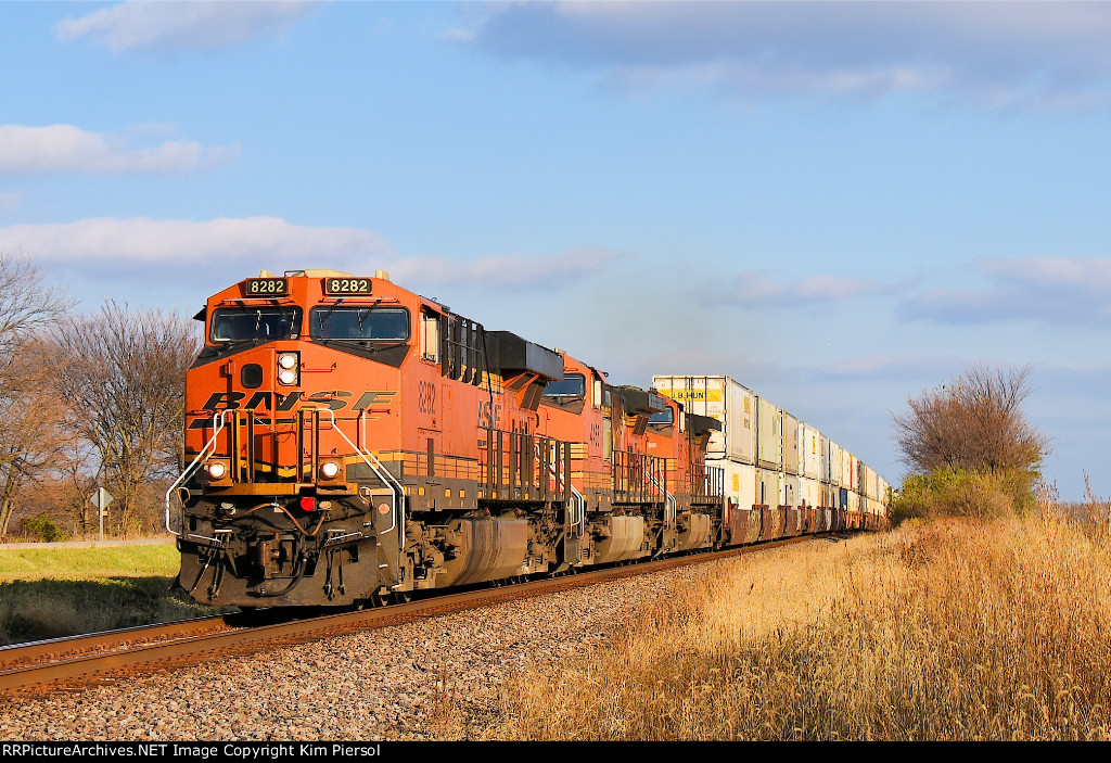 BNSF 8282